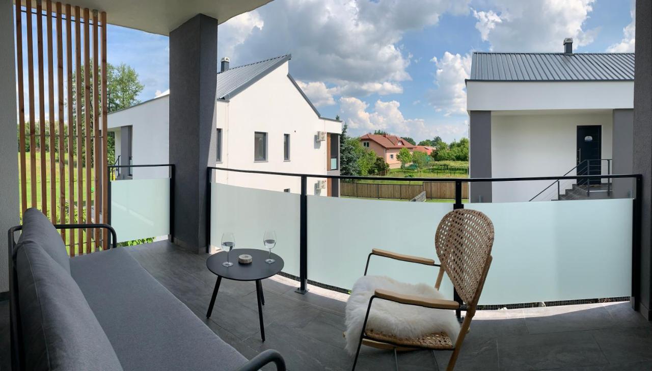 Genius Guest Unique Banovci Apartment Экстерьер фото